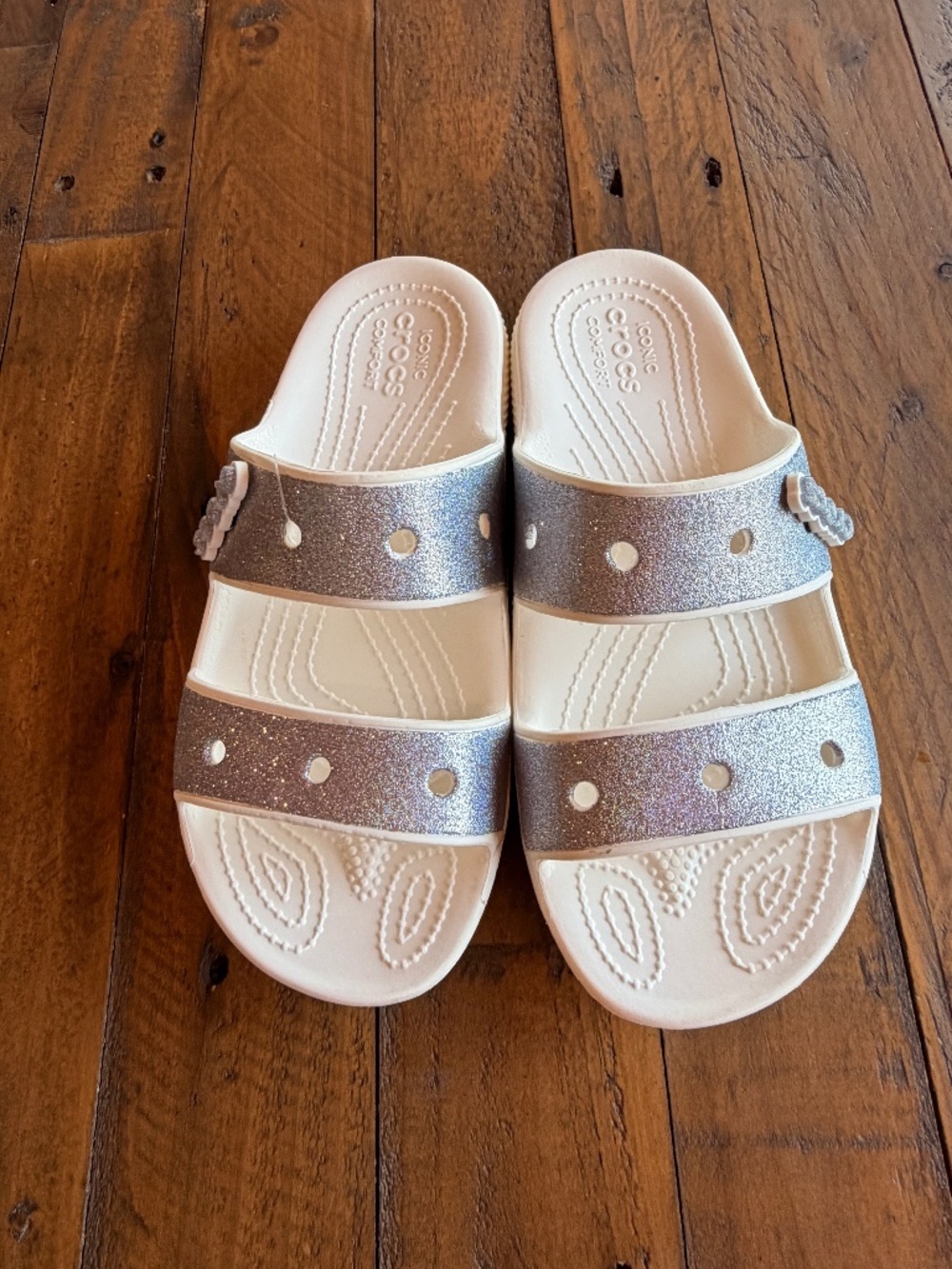 Crocs Glitter Slides White Silver Double Strap Sandals Women’s 6 EUC